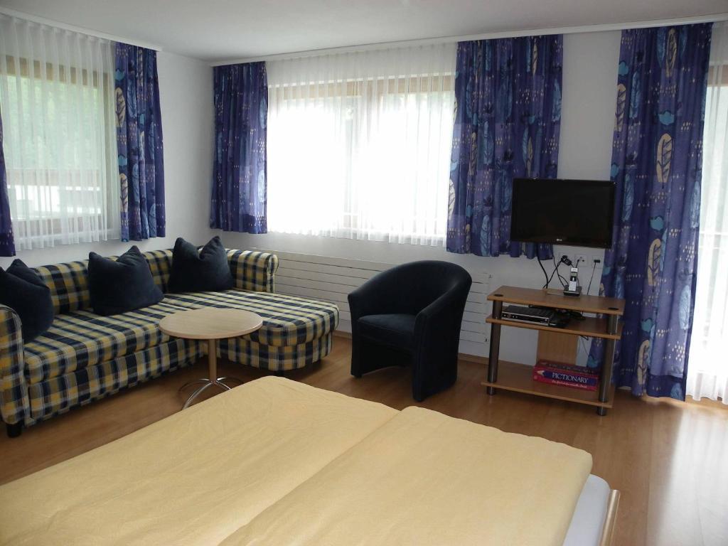 Chasa Vaidum Apartment Samnaun Bilik gambar