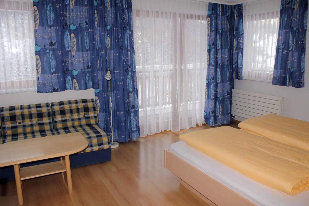 Chasa Vaidum Apartment Samnaun Bilik gambar