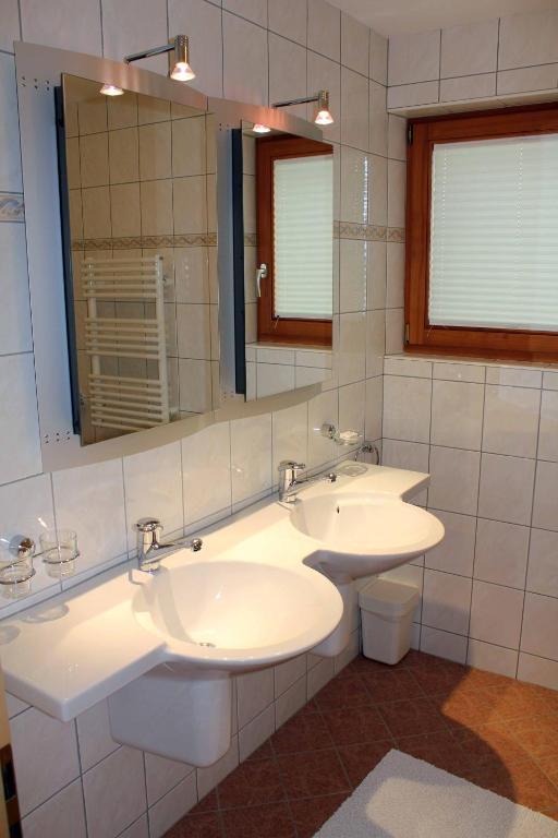 Chasa Vaidum Apartment Samnaun Bilik gambar