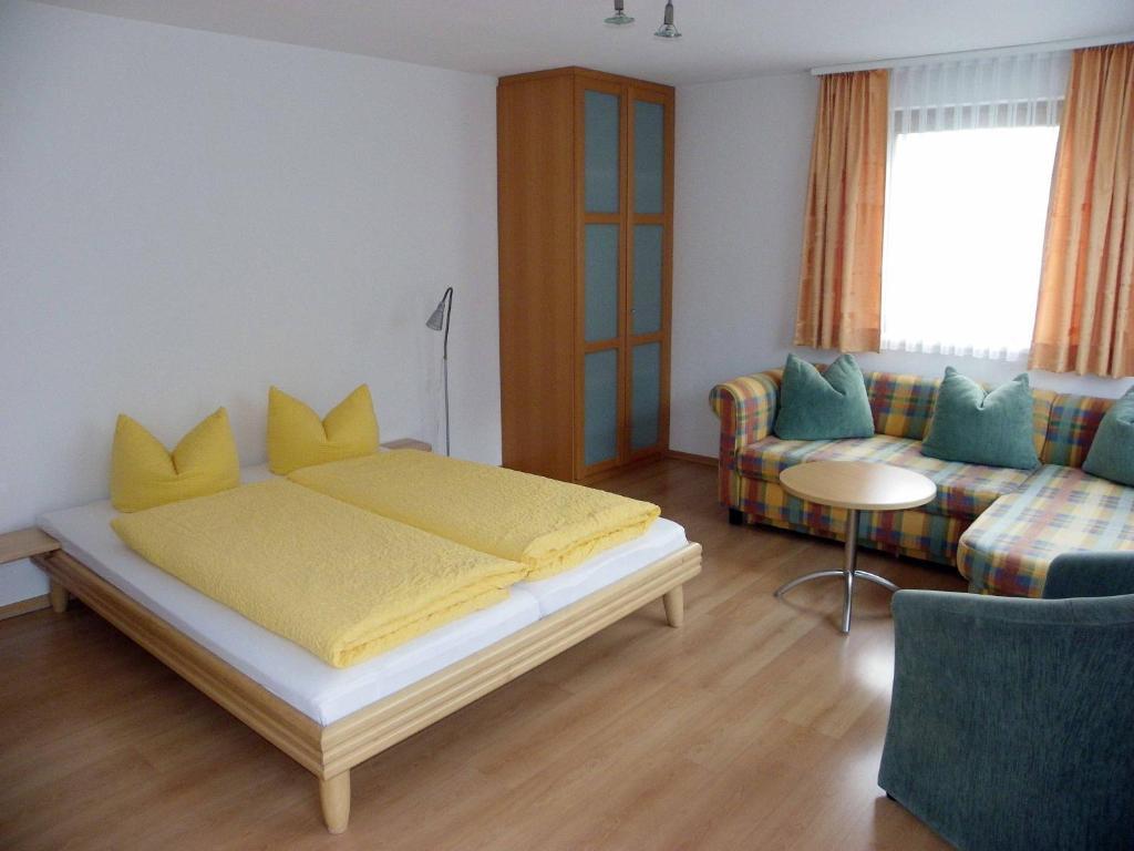 Chasa Vaidum Apartment Samnaun Bilik gambar